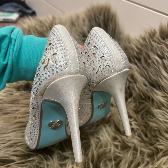 Blue by Betsey Johnson Blue Elsa Dress Pump Size 10 - Picture 4 of 16